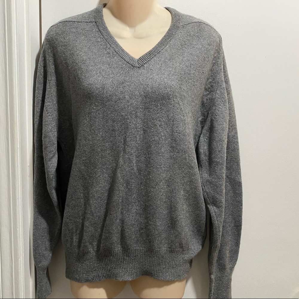 Men Thane 2 Ply Quiet Luxury Minimalist Scottish Cashmere V - Neck USA Sweater L
